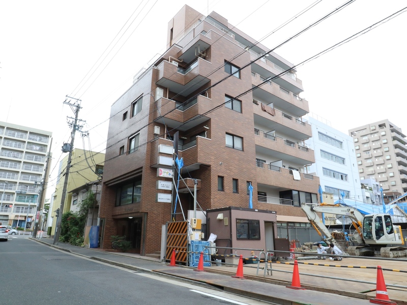泉ロイヤルビル　