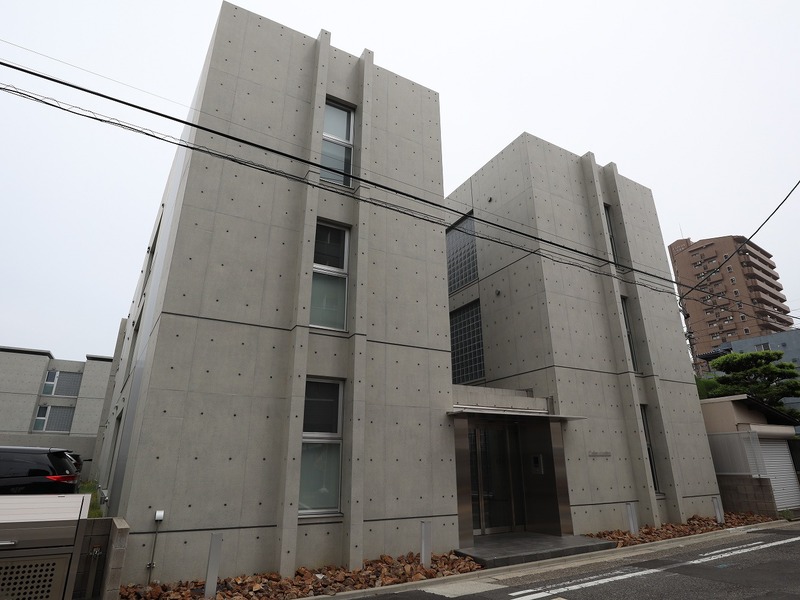 303号室
