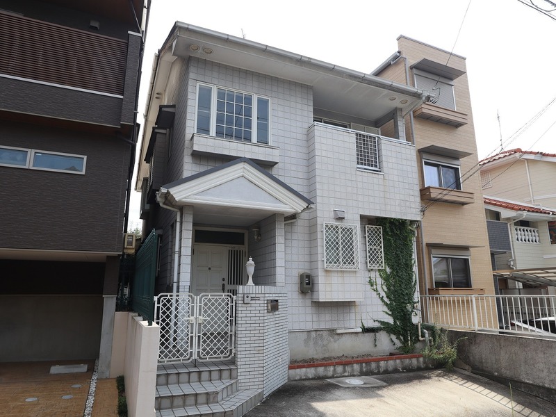 前田町2丁目貸家