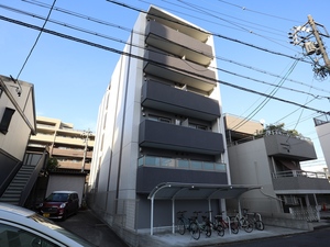 ラルーチェ川名