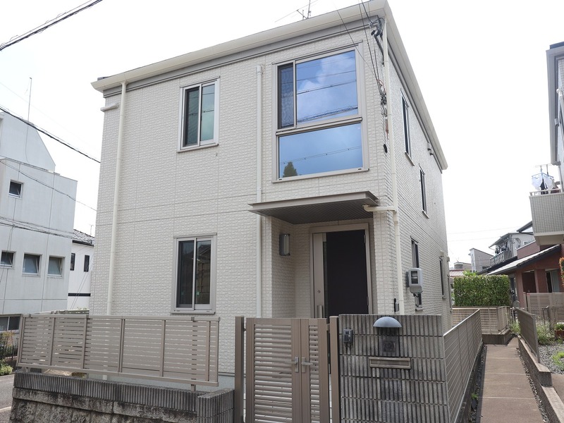 伊勝町貸家